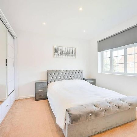 Premium Private Apartment Minutes To Central London Luaran gambar